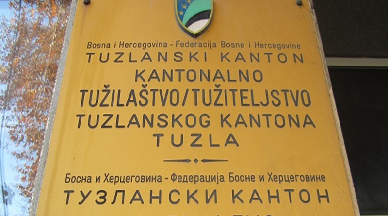 Trenutno pregledavate Iz Kantonalnog tužilaštva Tuzlanskog kantona za Podlupom.ba: „Izjavljena žalba na osuđujuću presudu ubici Damiru Mehiću. Sud je nadležan da od srbijanskih vlasti traži izručenje Damira Mehića u BiH!