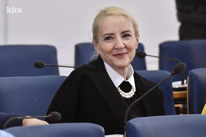 Pročitajte više o članku Prof. dr. Sebija Izetbegović: Nađeni su dokazi da je moj magisterij i doktorat čist!