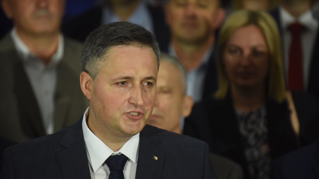 Pročitajte više o članku Mandat Denisa Bećirovića nije donio apsolutno ništa, osim sramote!