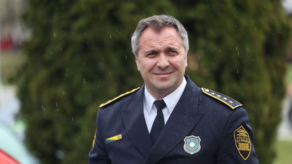 Pročitajte više o članku TUŽILAŠTVA U TRAVNIKU I SARAJEVU U DVA PREDMETA ISTRAŽUJU NAVODE JOSIPA ŠIMIĆA: Otvorene istražne radnje protiv suspendovanog inspektora FUP-a Nermina Šehovića i drugih.