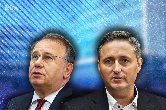 Pročitajte više o članku BEOGRADSKI PROJEKAT NA DJELU: Nikšić, Bećirović i Trojka su od suverene države napravili poslušnog “izvođača radova” za interese Dodika i Srbije. Dodik je likovao dok je Sarajevo gorjelo, a danas likuje dok Trojka ekonomski sakati FBiH!