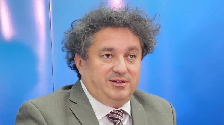 Pročitajte više o članku PARAVAN ZA PROPADANJE NA JEZERU: Otvara li Alen Pilav „Dnevnu bolnicu“ ili profitabilnu ABORTANU za punjenje budžeta?