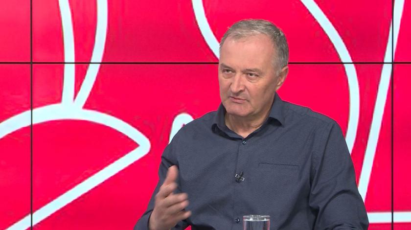 Pročitajte više o članku SINDIKAT ŠUTNJE I SMRADA: Ko podržava Bećirovića? Pravosnažno presuđivani lažov i nasilnik Helez, dok Nikšićevo “Spengavanje” gutaju u potpunoj tišini!