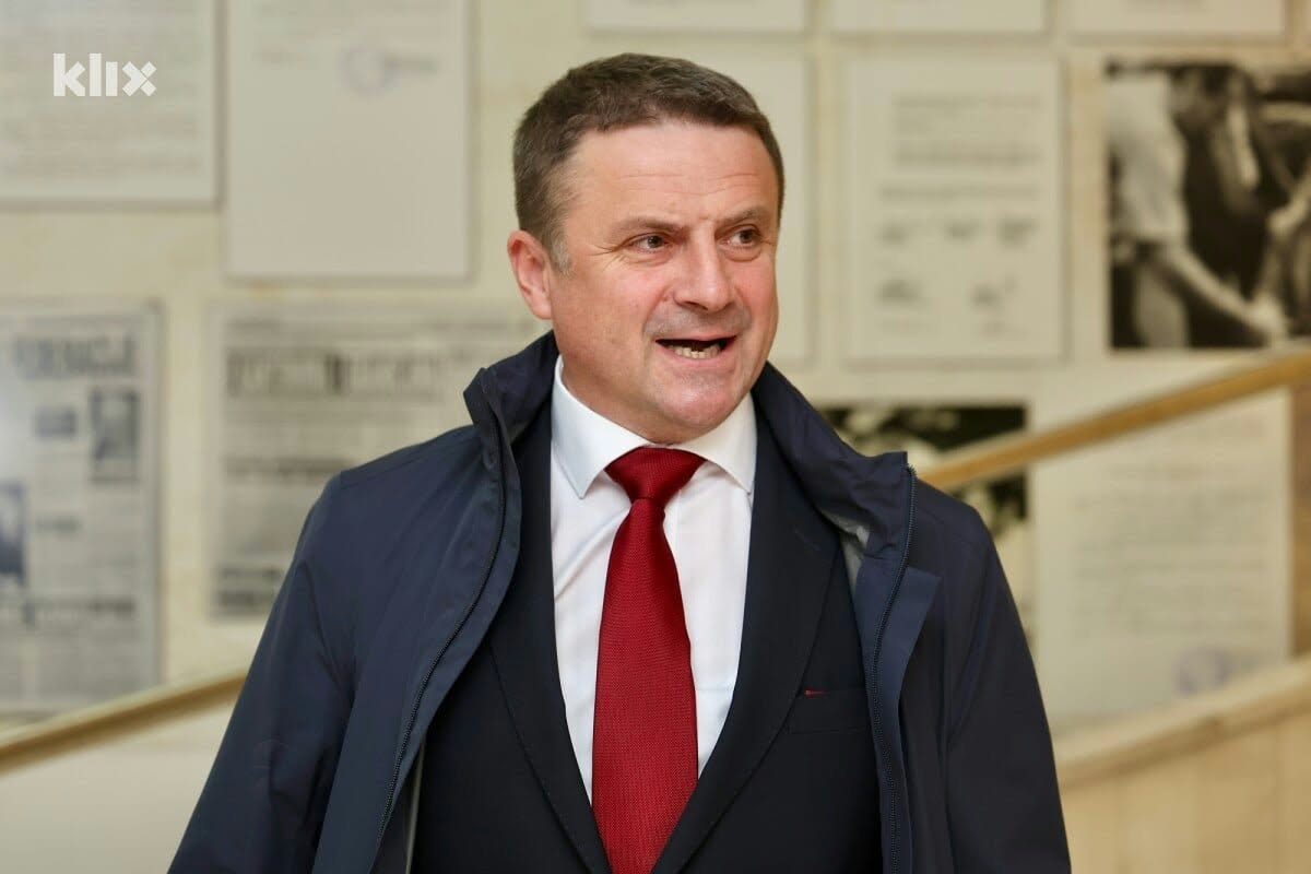 Pročitajte više o članku I nakon Vahidina — Vahidin | Od Munjićeve paralize do Šajinih sastanaka s podzemljem!